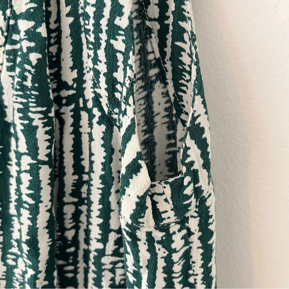 Anthropologie Ett Twa Safari V Neck Short Romper Green white Stripes (Sโฆ - Picture 10 of 14